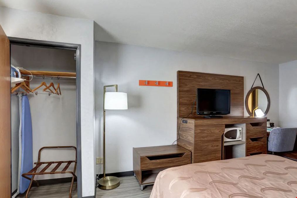 Quality Inn  Pierre