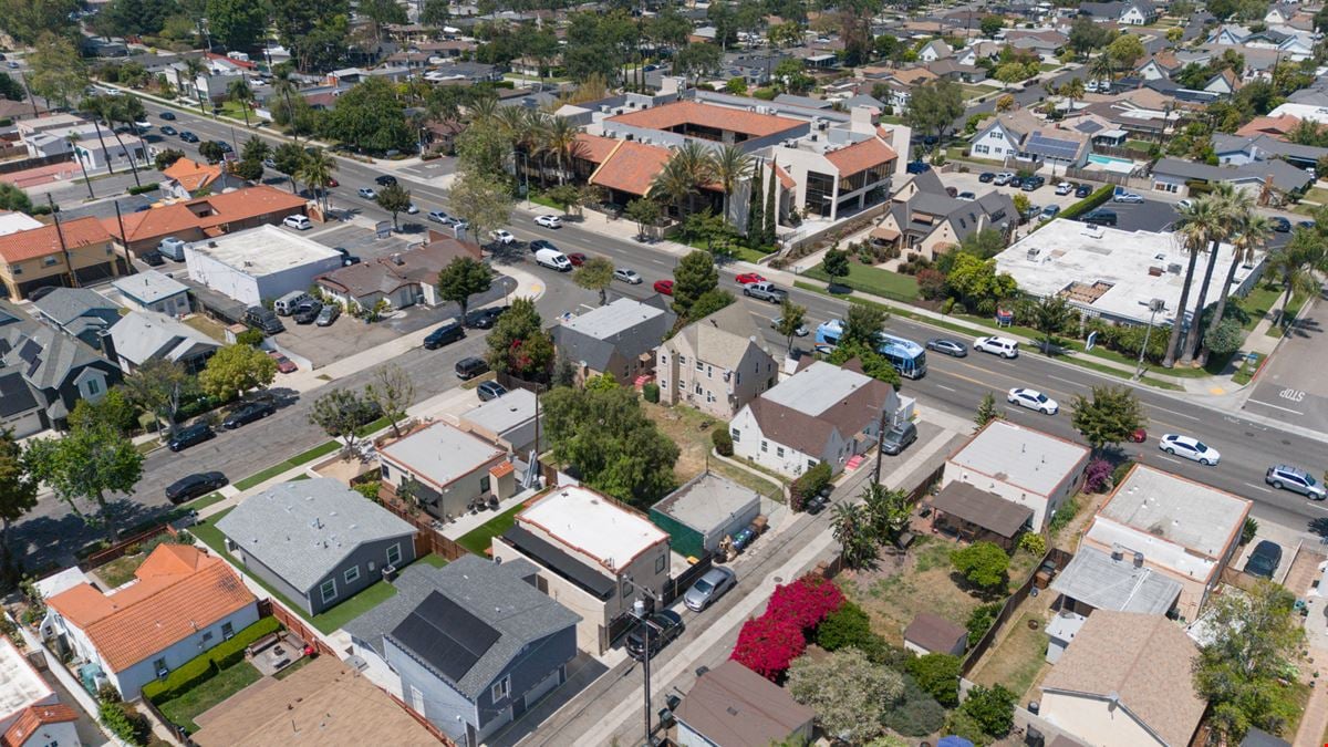 900 E Chapman Ave