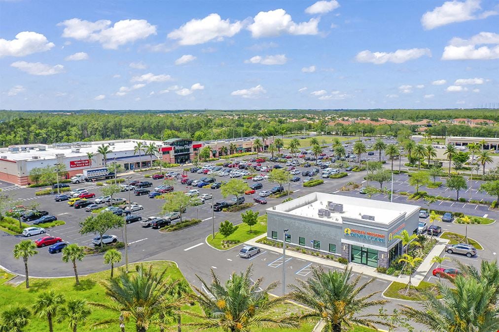 Shoppes At Pelican Preserve