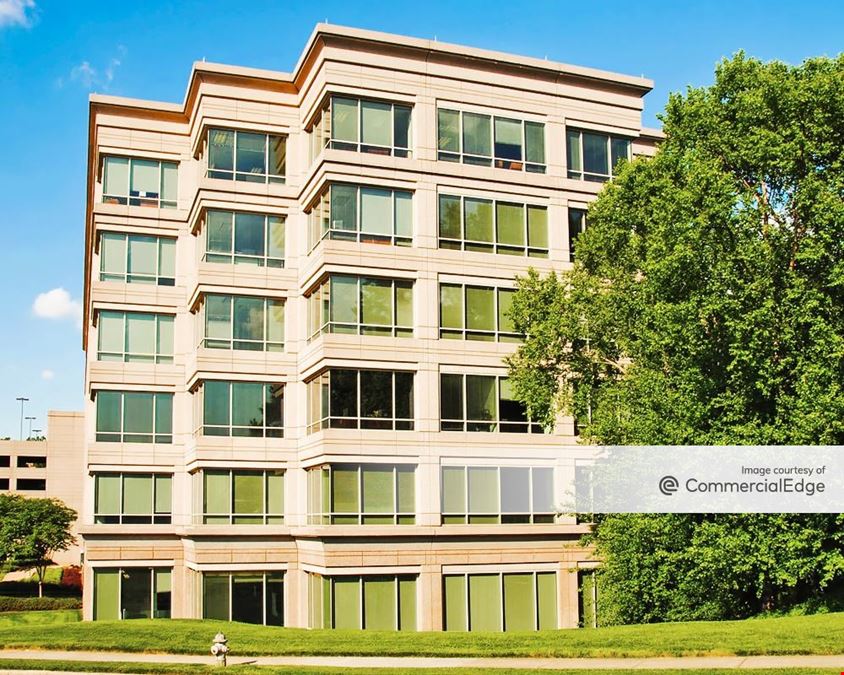 2500 Cumberland 