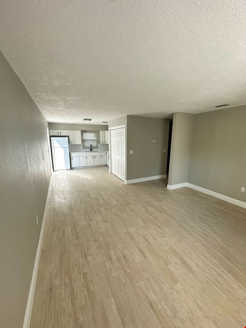 Tampa 8-Unit Apartment Complex