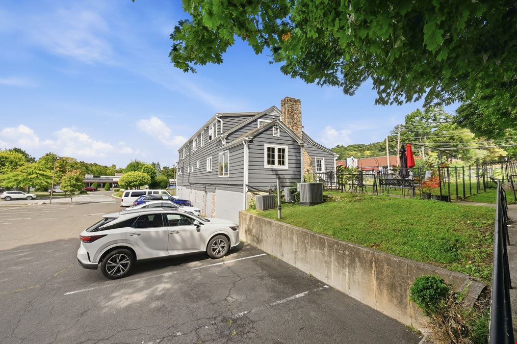 44 Mill Plain Road