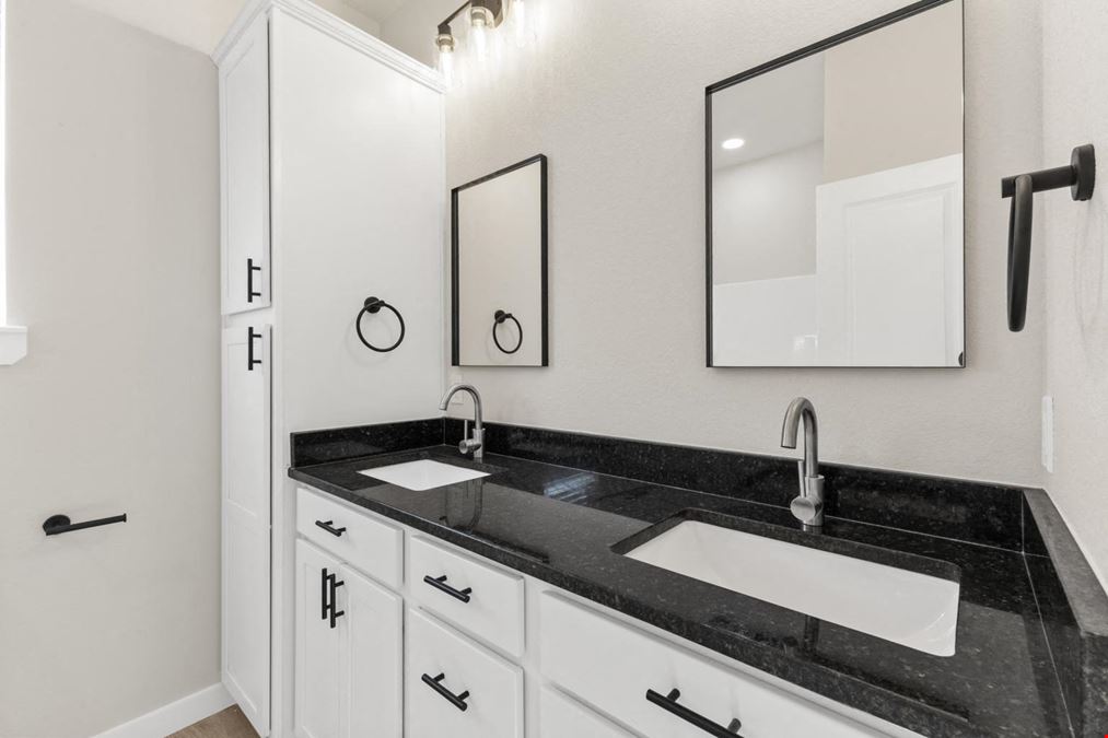 6 Unit Duplex Package in Brenham