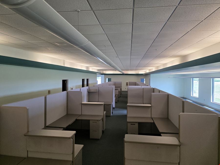 27681 Cummings Rd (Office Building)