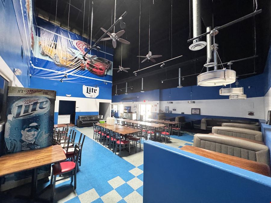 2nd Generation Café with Built-Out Kitchen