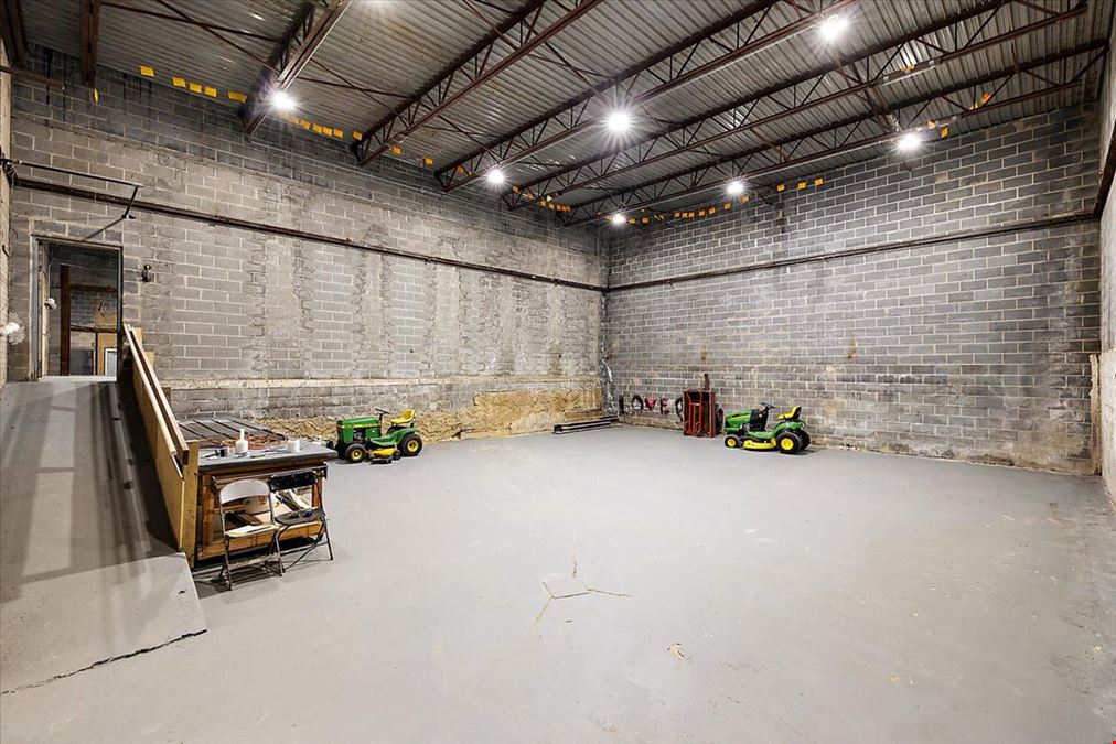 UPDATED INDUSTRIAL/FLEX WAREHOUSE