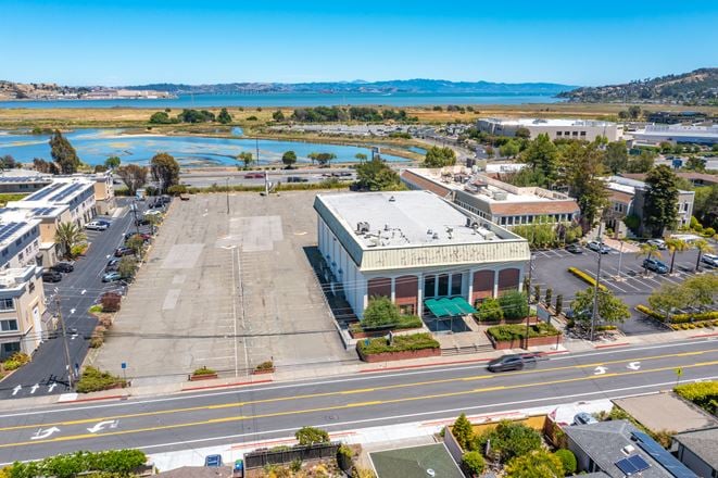 Preview of Retail space for Rent at 41 Tamal Vista Blvd