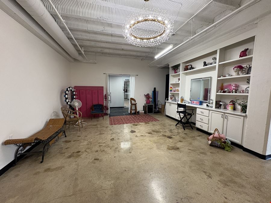 225 E 11th St
