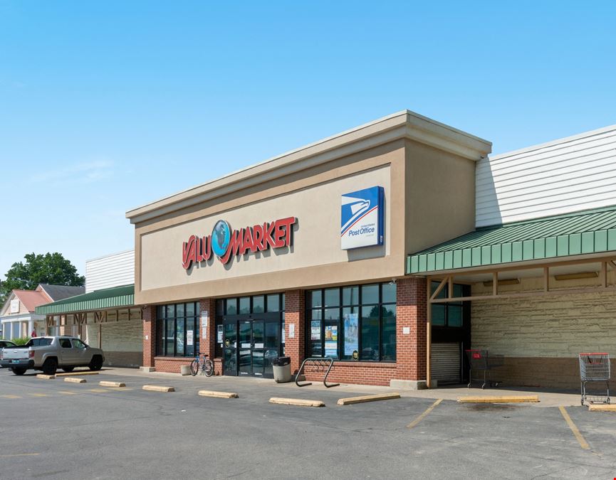 Iroquois Manor Shopping Center