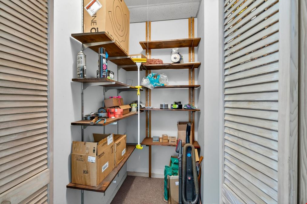 123 S Main St, Athol