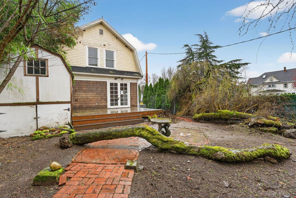 317 NE Sacramento St, Portland, OR 97212