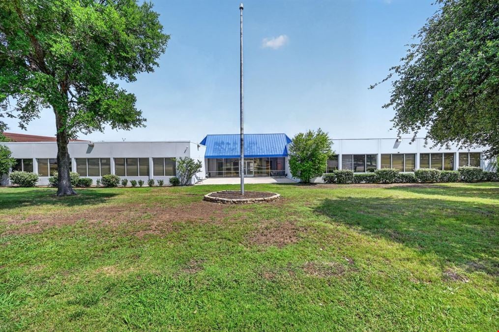 1404 W Walnut Hill Ln