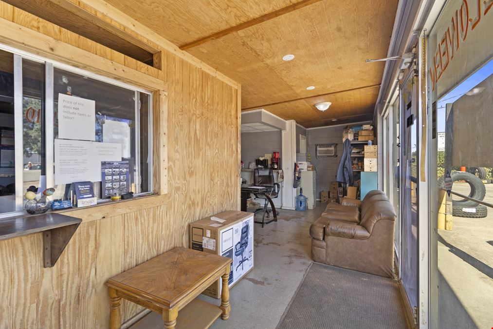 Turnkey Tire & Auto Service Property for Sale | Fully Operational Facility with Prime Hwy 75 Frontage – Willis, TX