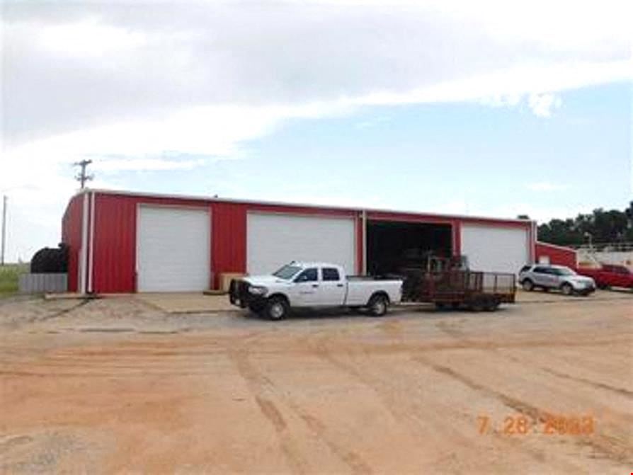 Truck Maintenance Facility on 6 Acre Yard for Sale