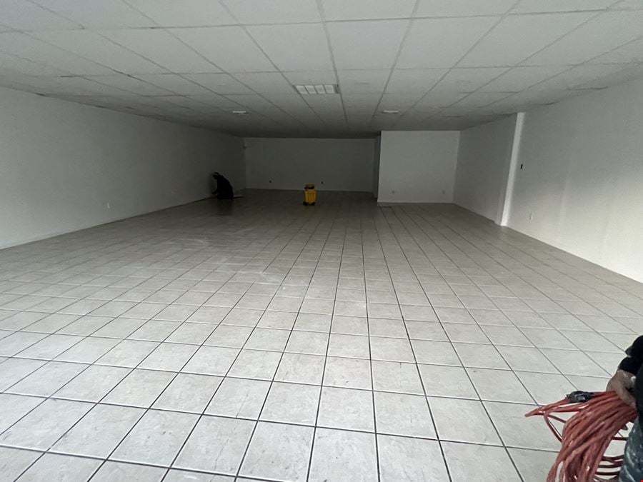 1700 SQFT Retail Space for Lease