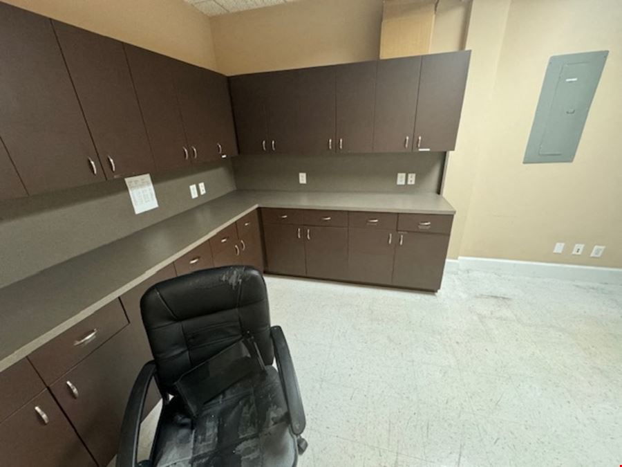 3154 SF Suite 131 Professional and Medical Office Space