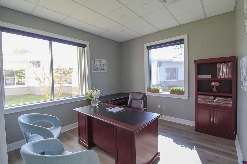 Murdock Professional Center Office Unit B2