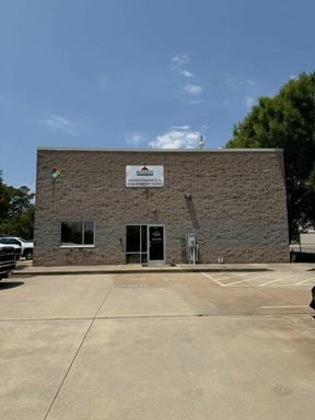 655 Maywood Industrial Garage and Yard