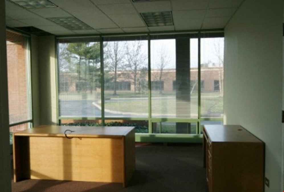 10 Centre Dr
