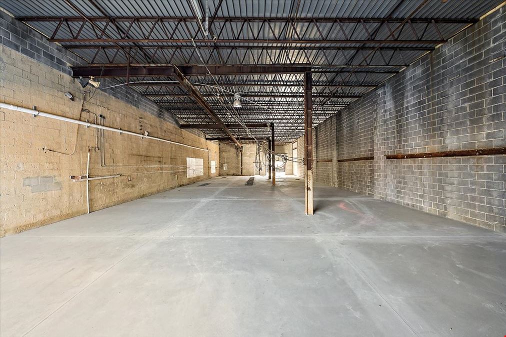 UPDATED INDUSTRIAL/FLEX WAREHOUSE