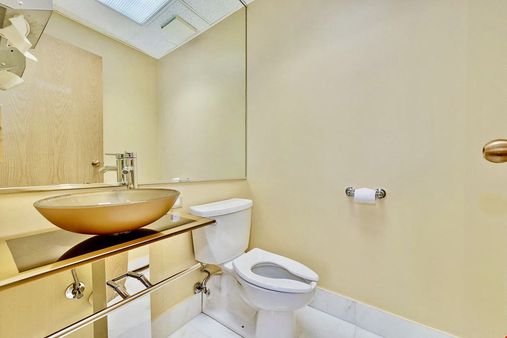 111 N Wabash Ave, Unit 1210, Chicago, IL