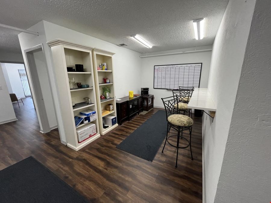 For Lease Lt Industrial 4002 sq. ft. Unit