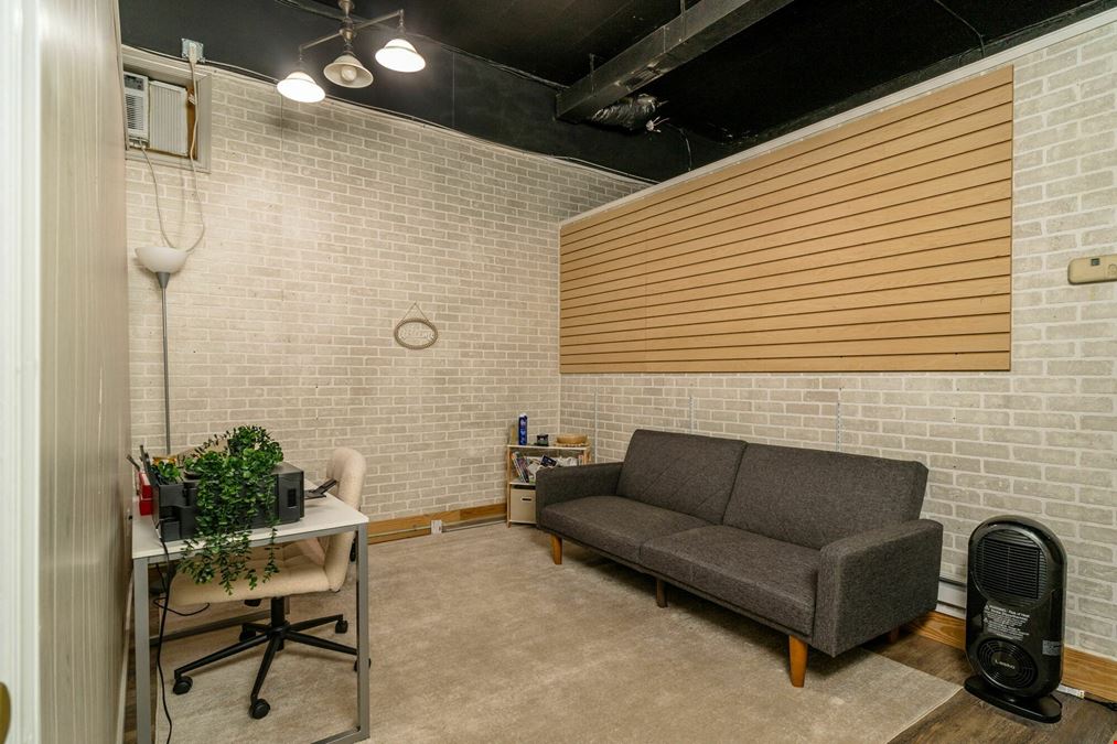 INVESTMENT OPPORTUNITY | 100% OCCUPIED RENOVATED MIXED-USE BUILDING