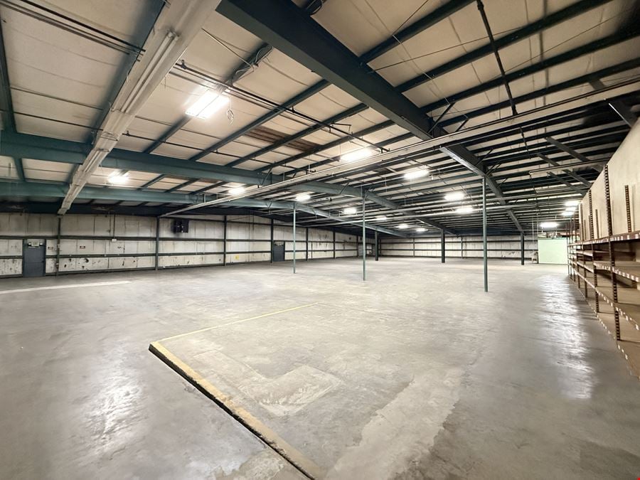 Stand Alone Warehouse Near Polk Parkway