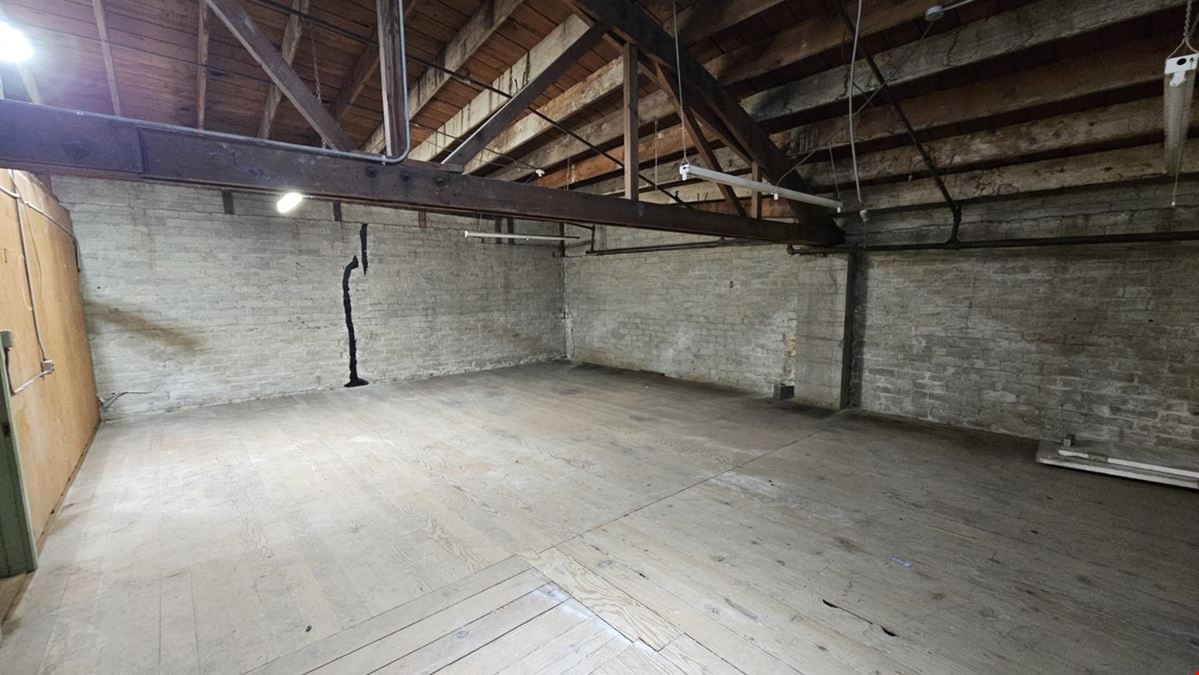 735 Commerce Ave