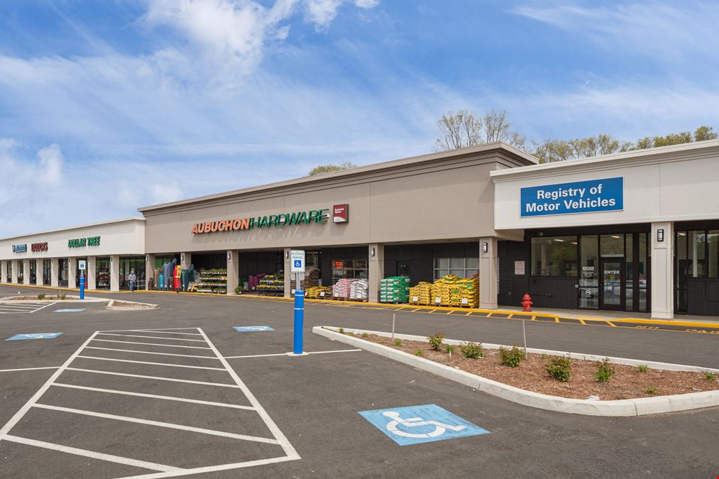 Haverhill, MA - Rivers Edge Plaza
