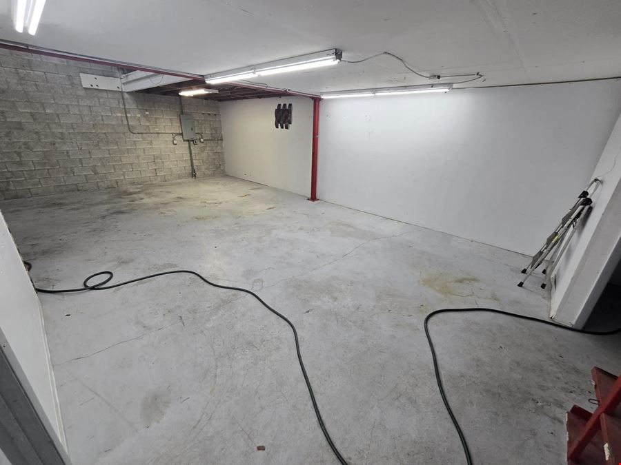 DOUBLE UNIT - Office/Warehouse/Industrial