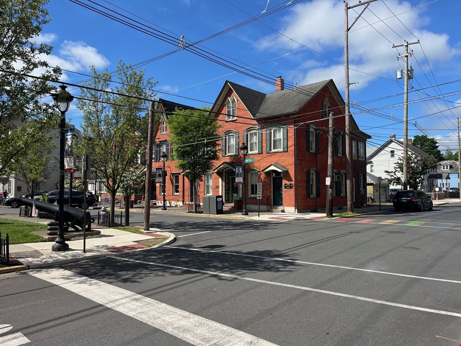 43 N 7th St - Office Suites