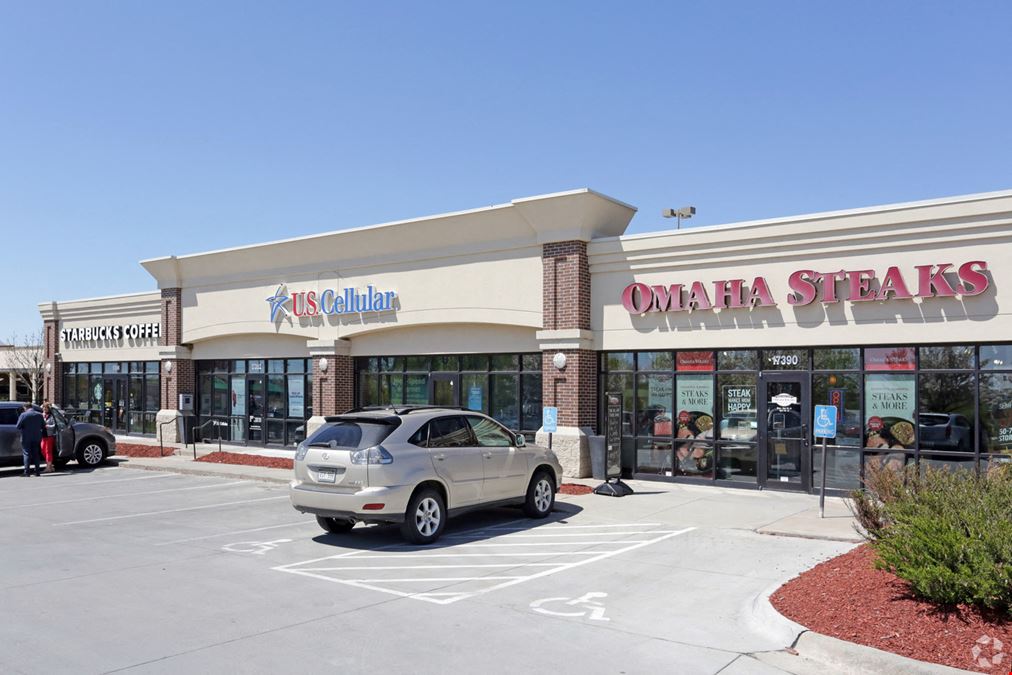 Lakeside Plaza