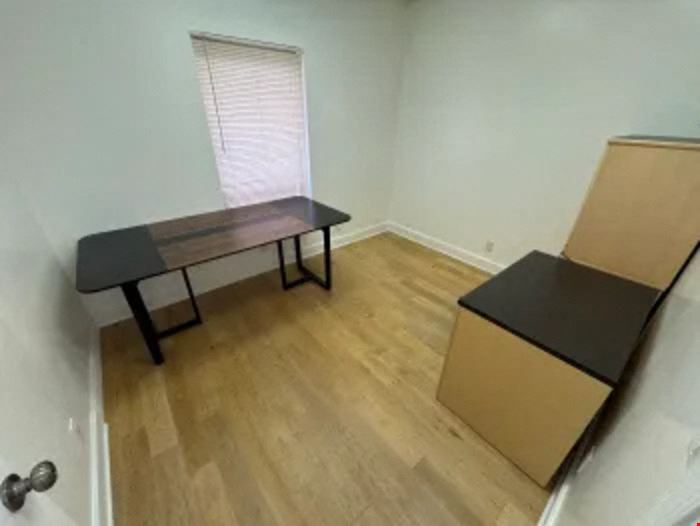 880 SF Suite 207 Professional and Medical Office Space