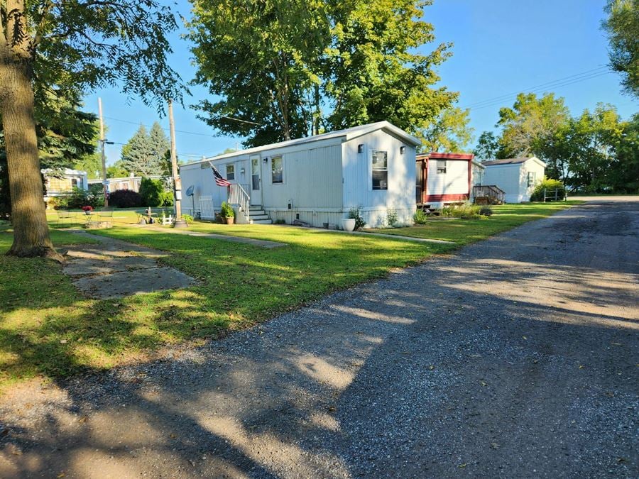 Pleasant Lake Mobile Home Community