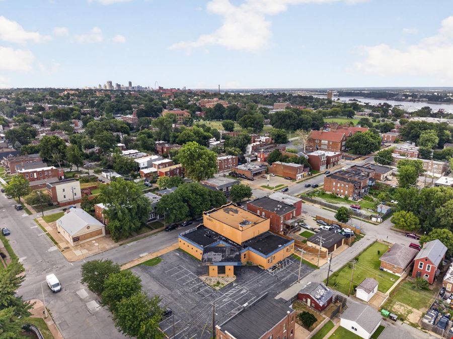 Dutchtown Commercial Property