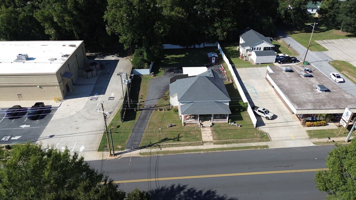 211 E Main St