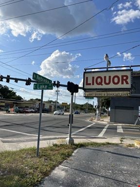 3607 N Nebraska Ave, Bar/restaurant available