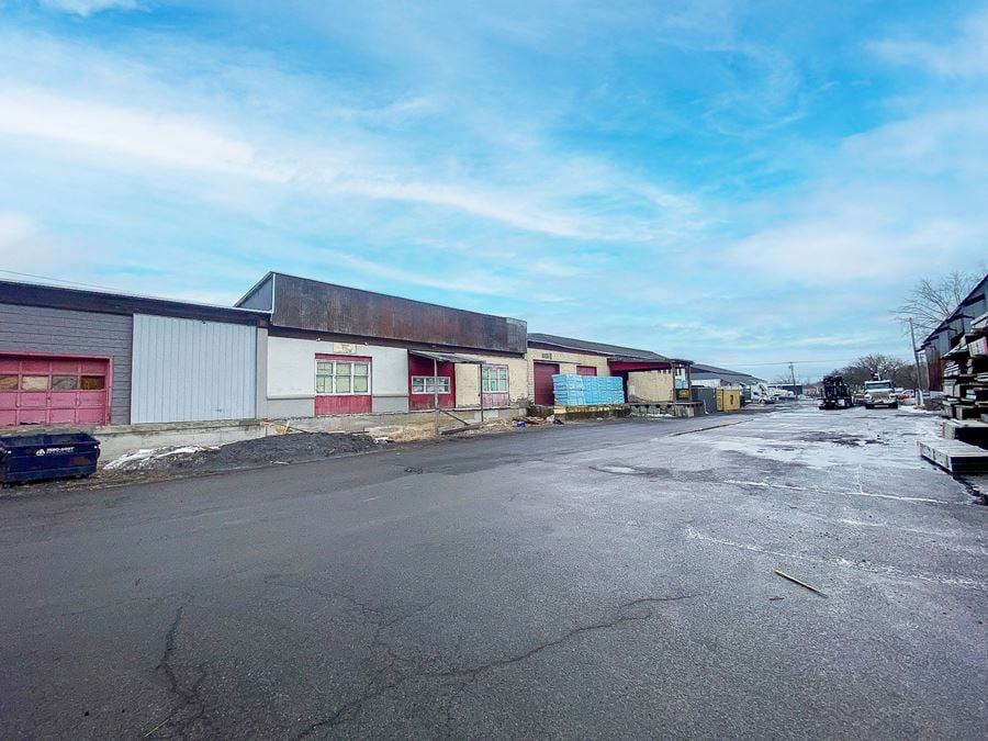 86 Railroad Avenue