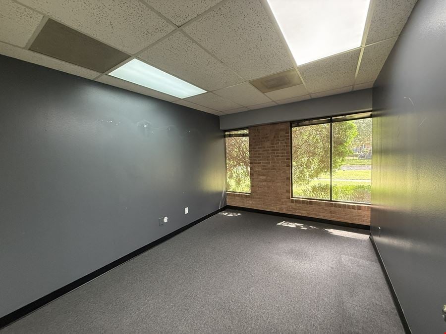 17150 Butte Creek Rd, Houston, TX 77090- 18,847 SF BLDG, 47,916 SF LOT