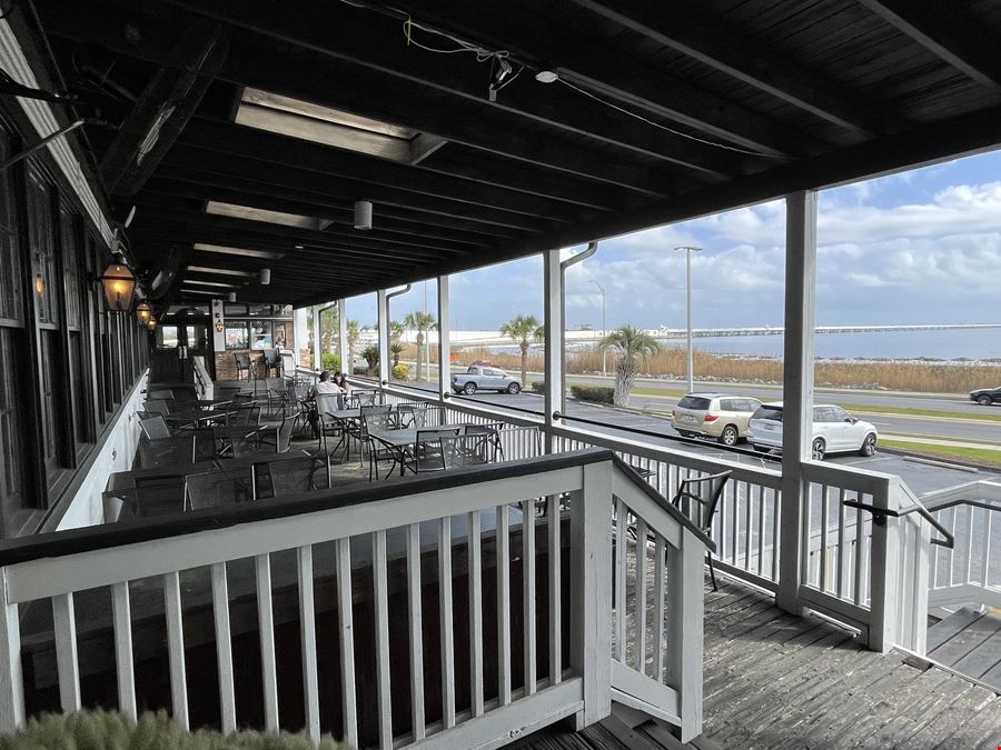 Restaurant Confidential at Pensacola Bayfront