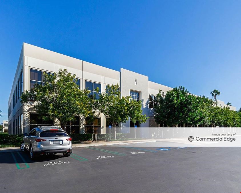 Discovery Business Center - 15231 Laguna Canyon Road