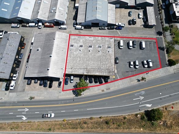 Preview of Retail space for Rent at 933 Francisco Boulevard East