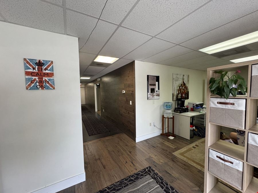 2726 Pemberton Dr