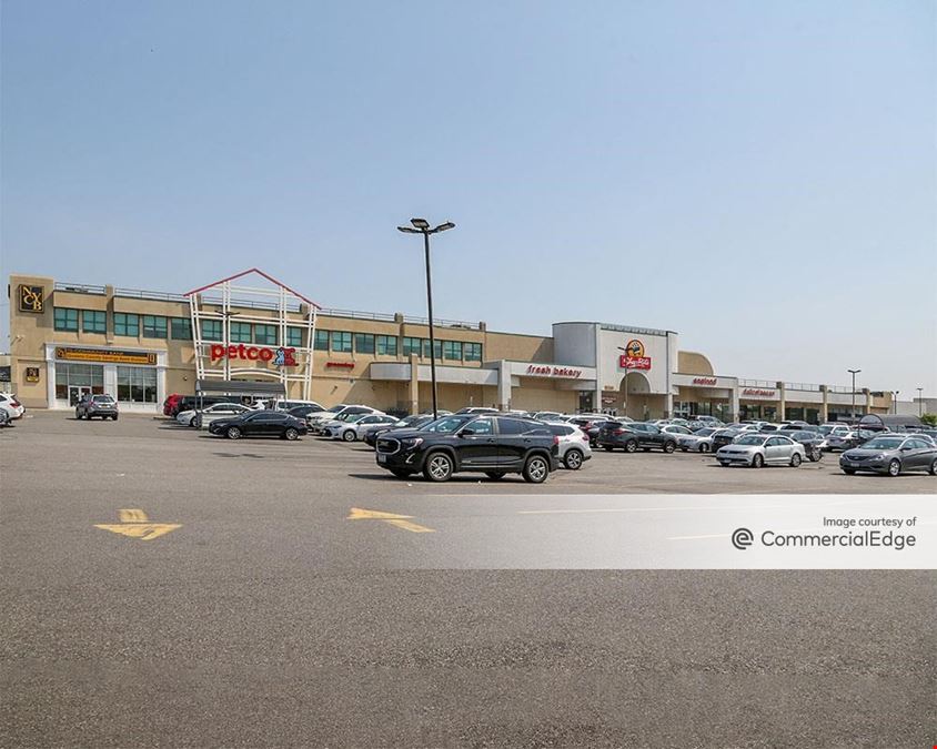 College Point Retail Center - 13311 20th Avenue