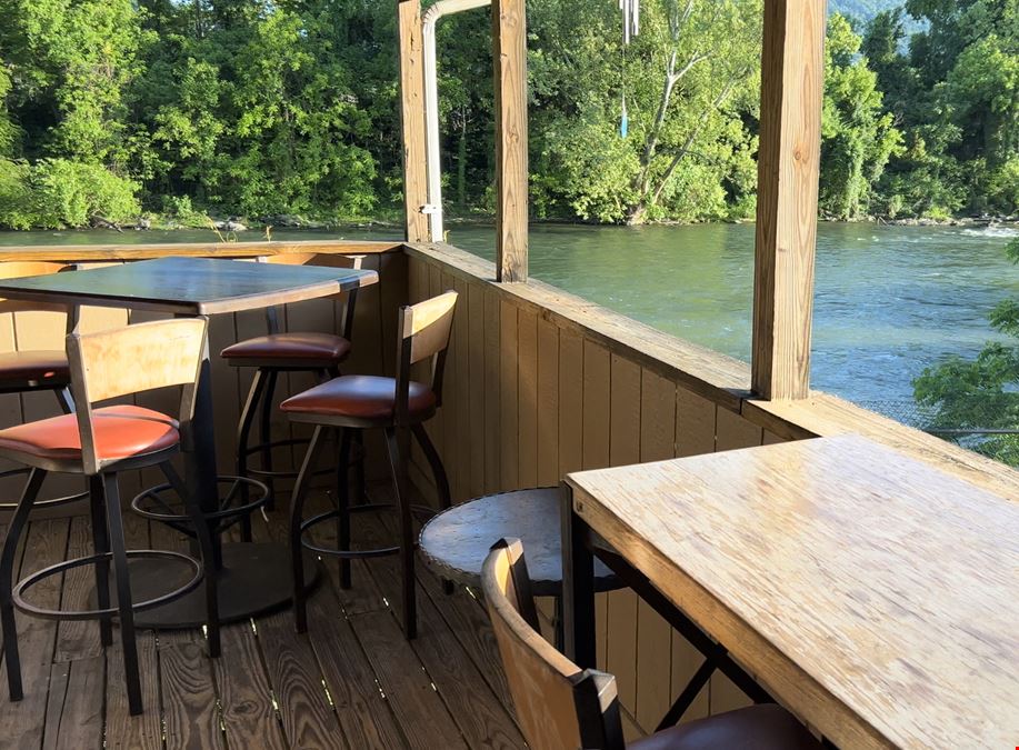 Riverfront Hospitality | Move-In Ready Bar or Restaurant