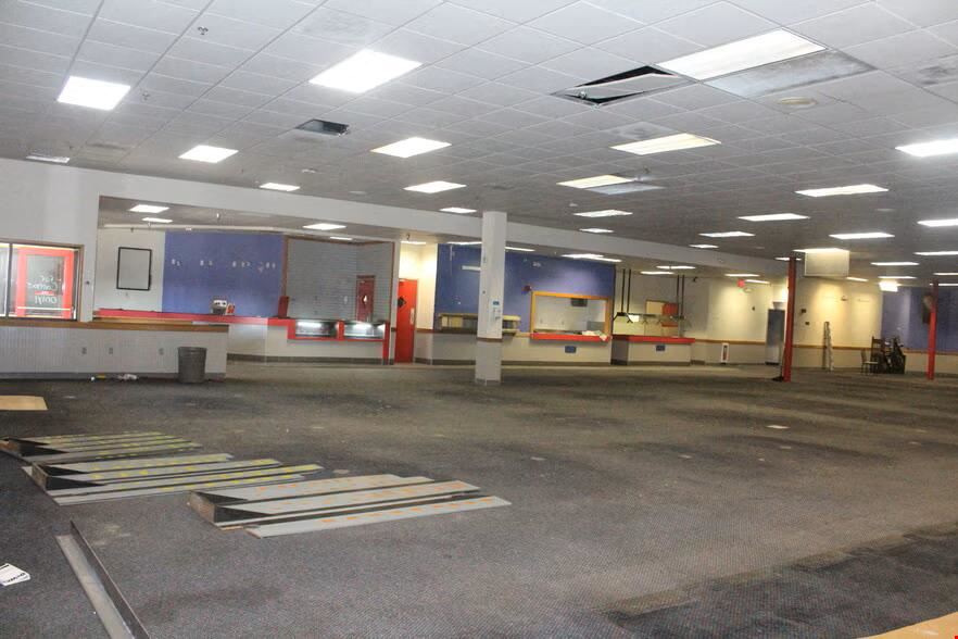 Gateway Mall Restaurant Outlots