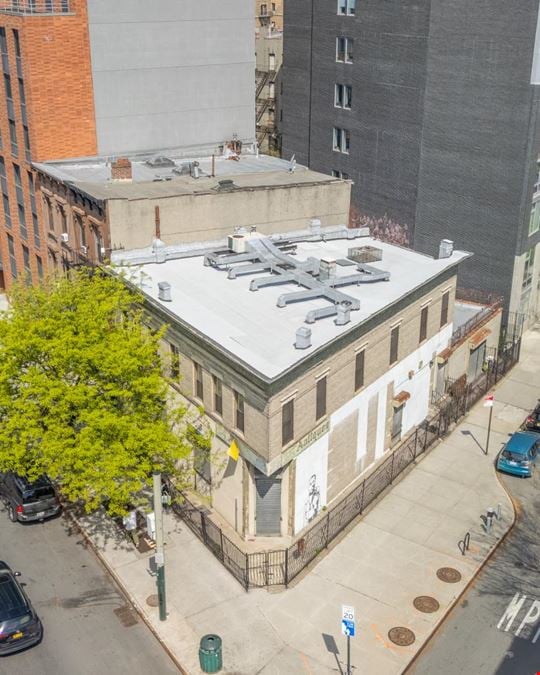 1055 Fulton St