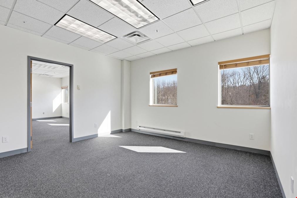 3,700sf Professional Office Suite for Lease in Rowley, MA