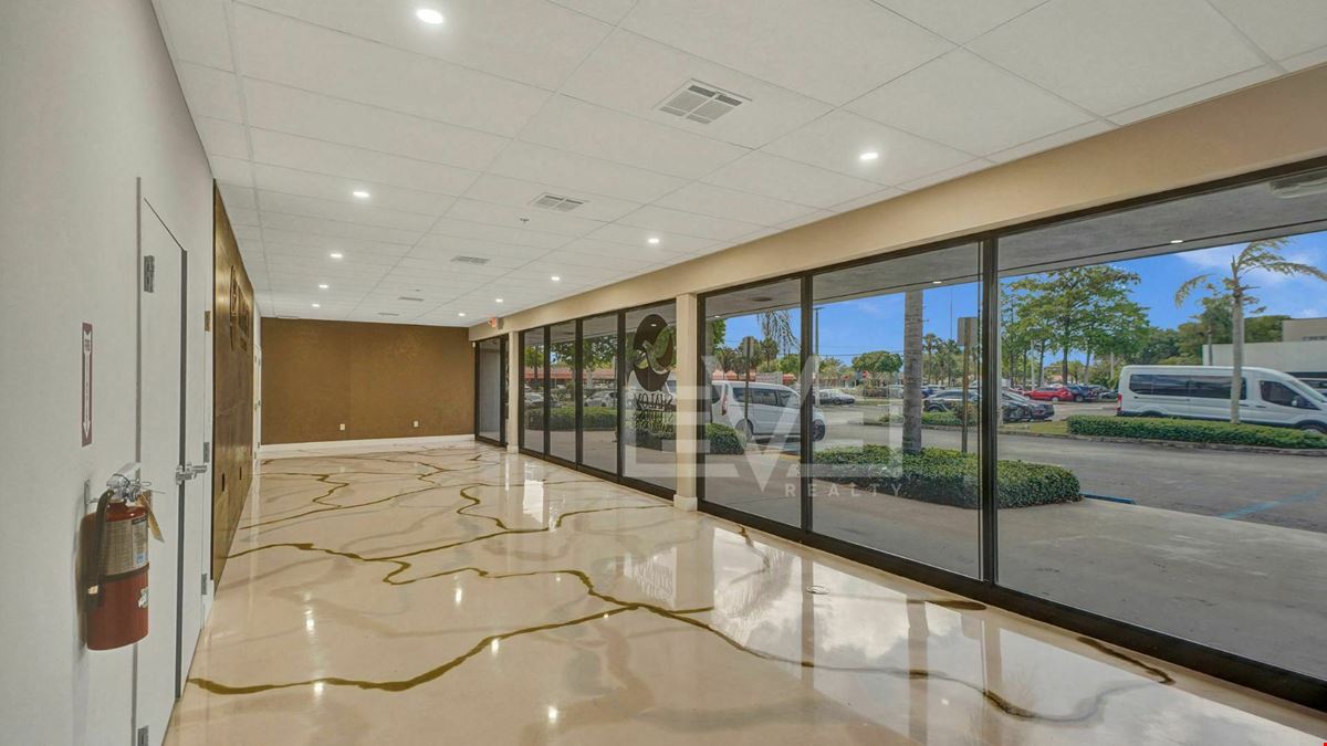 University Corner Unit - Retail